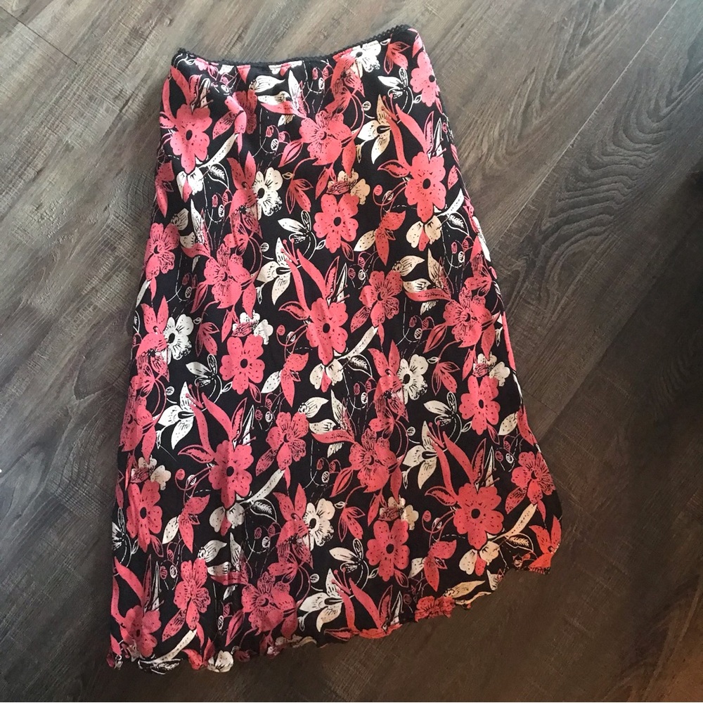 Ladies’ skirt